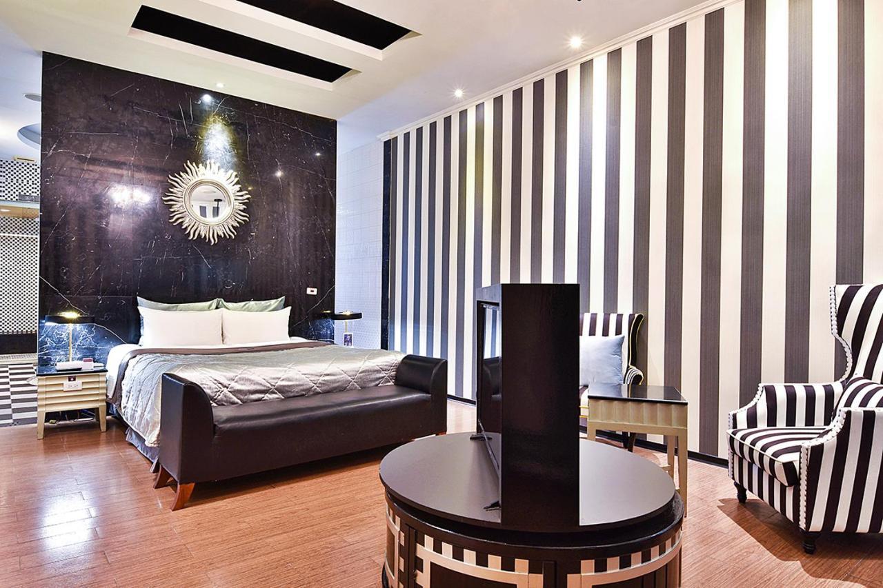 Vogue Boutique Motel Yangmei Экстерьер фото